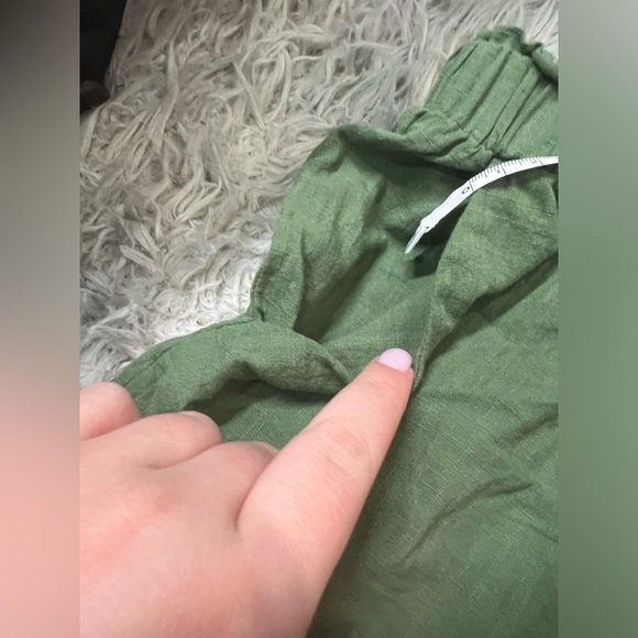 Belted Green Cotton shorts Size Large - Picture 4 of 6